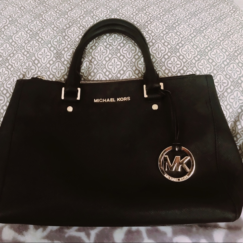 Michael Kors Meduim Jet Set Tote